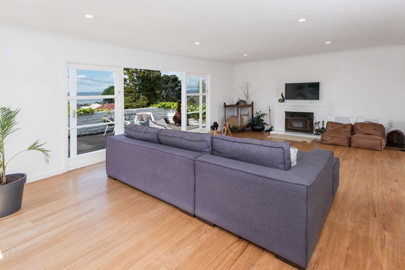 7 Churchill Road, Cockle Bay, Auckland - Carousel 26