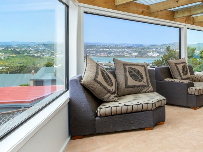 6 Patiki Place, Titahi Bay, Porirua - Carousel 2