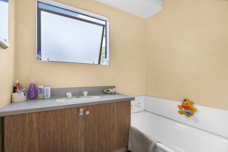 8 Ewhurst Place, Goodwood Heights, Auckland - Carousel 26