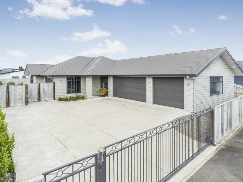 22 Medallion Court, Kelvin Grove, Palmerston North - Carousel 1