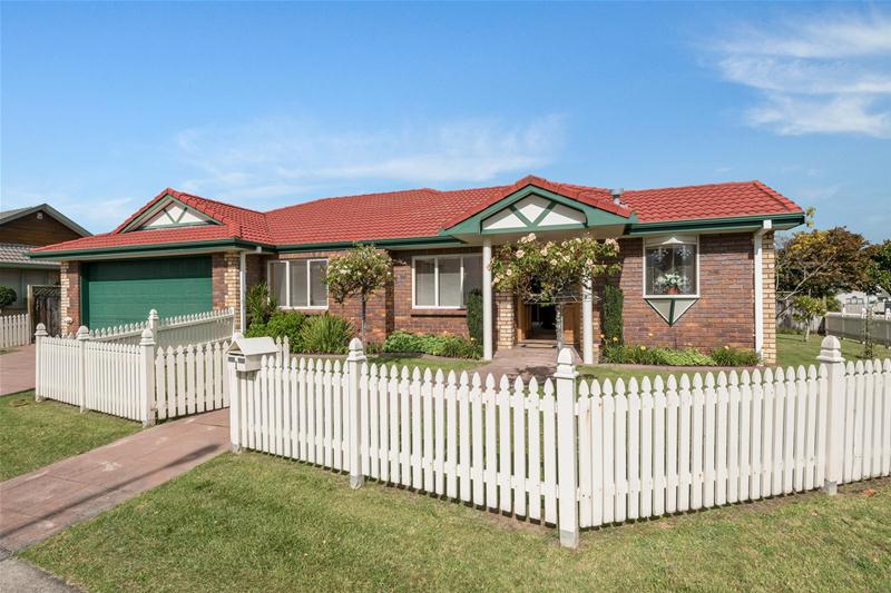 1/1 Taiko Court, Northpark, Auckland - Carousel 1