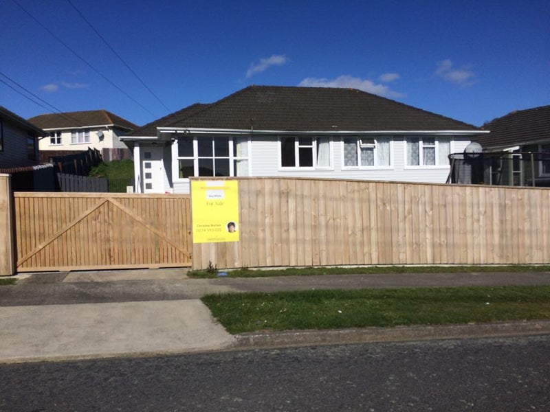 12 Astrolabe Street, Cannons Creek, Porirua - Carousel 2