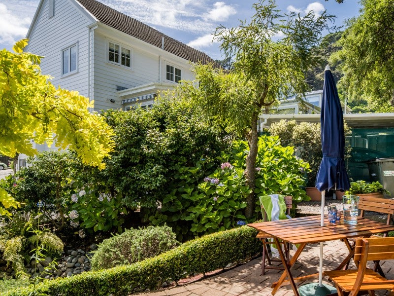 4B Taumaru Avenue, Lowry Bay, Lower Hutt - Carousel 17