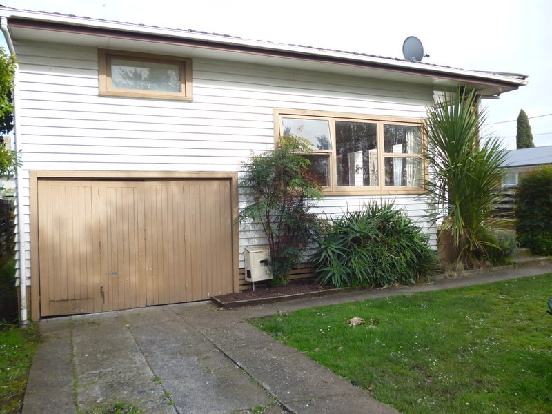 157 Galloway Street, Hamilton East, Hamilton - Carousel 2