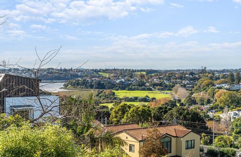2/11 Sarawia Street, Newmarket, Auckland - Carousel 1