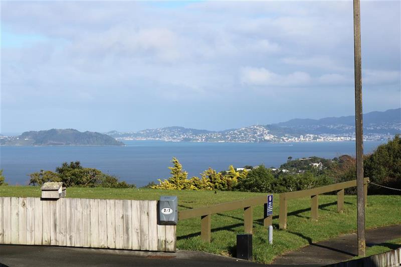 6 Banksia Grove, Maungaraki, Lower Hutt - Carousel 14