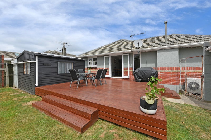 95 Fraser Crescent, Elderslea, Upper Hutt - Carousel 1