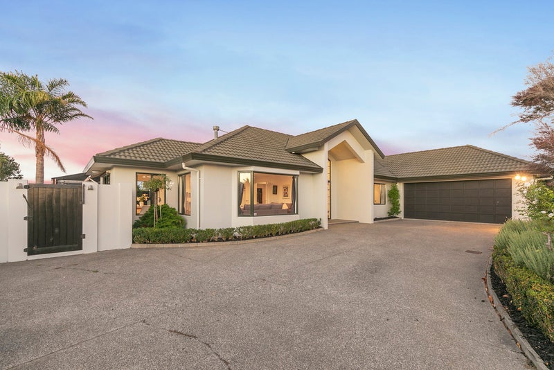 21 Mellefont Close, East Tamaki Heights, Auckland - Carousel 1