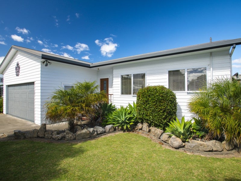 390 Ormond Road, Lytton West, Gisborne - Carousel 26