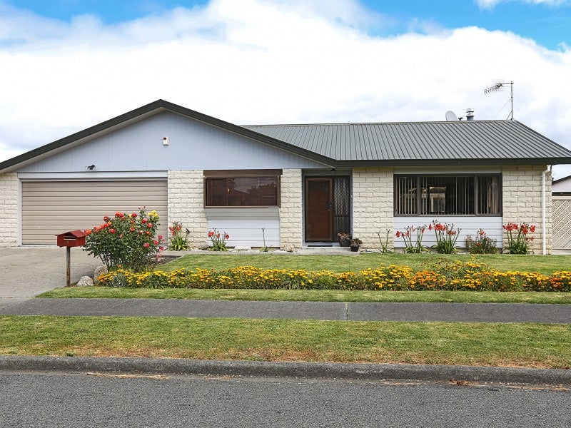 43 Whiting Crescent, Greenmeadows, Napier - Carousel 1