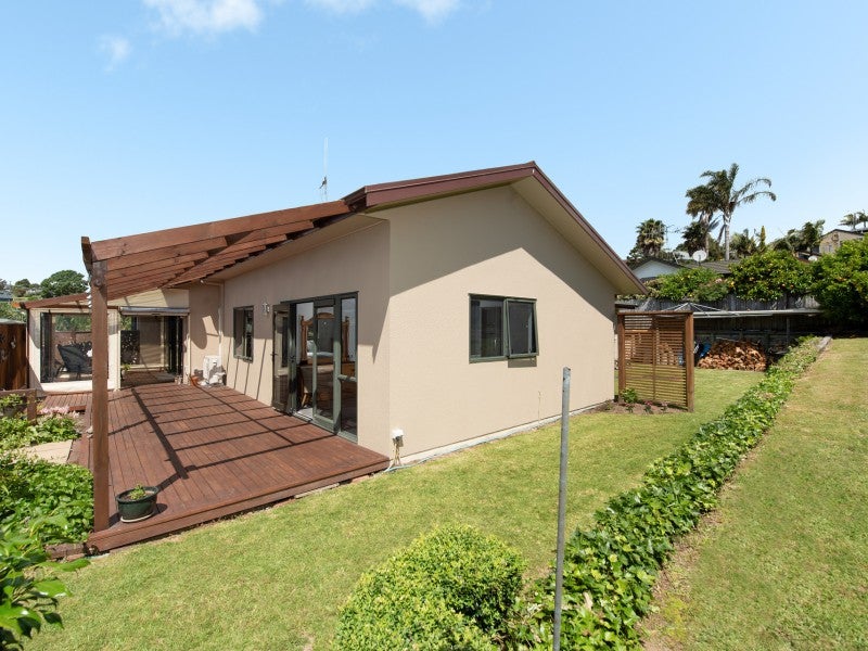 18 Amberley Crescent, Bethlehem, Tauranga - Carousel 2
