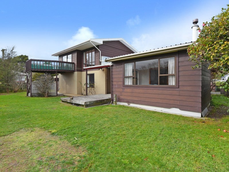1178 Fergusson Drive, Clouston Park, Upper Hutt - Carousel 1