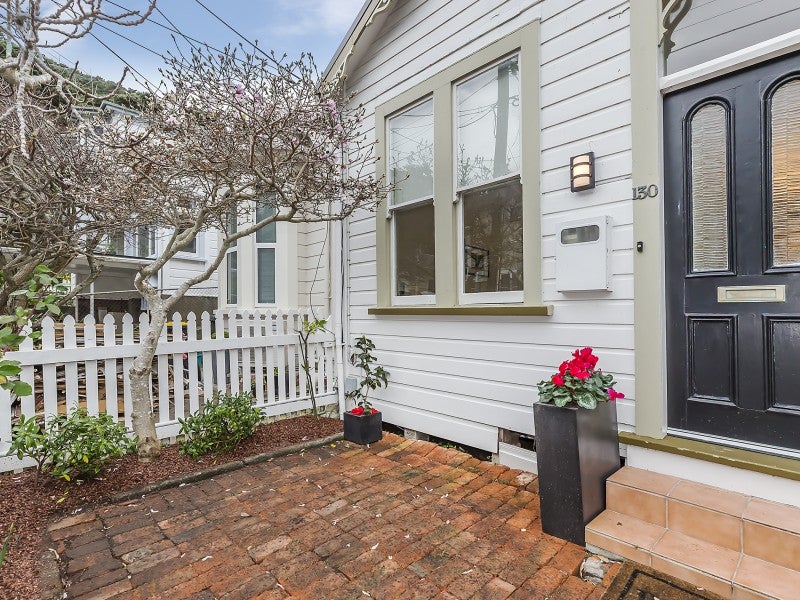 130 Elizabeth Street, Mount Victoria, Wellington - Carousel 2