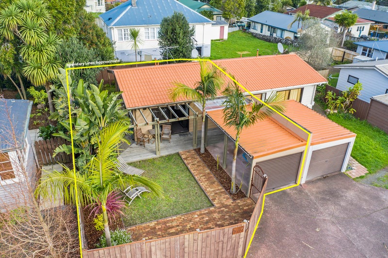 2/0 Grotto Street, Te Papapa, Auckland - Carousel 1