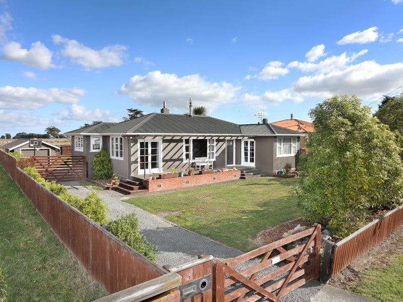 11 Hendersons Line, Marton, Marton - Carousel 1