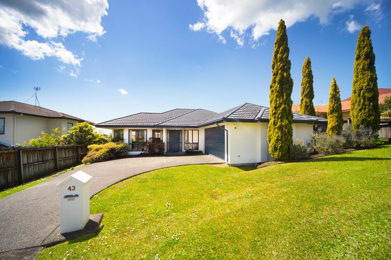 43 Black Teal Close, Unsworth Heights, Auckland - Carousel 1