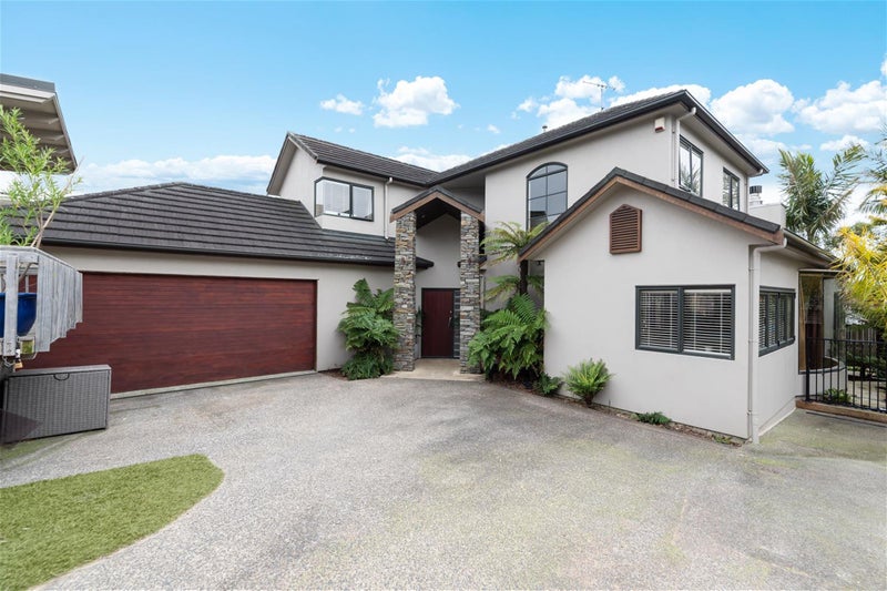 2/13 Quebec Road, Milford, Auckland - Carousel 1