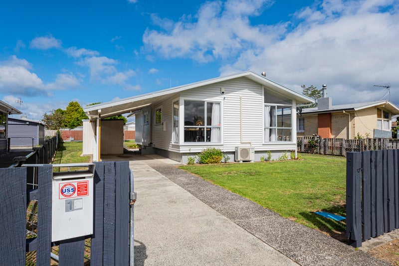 18 Meadow Park Crescent, Tikipunga, Whangarei - Carousel 1