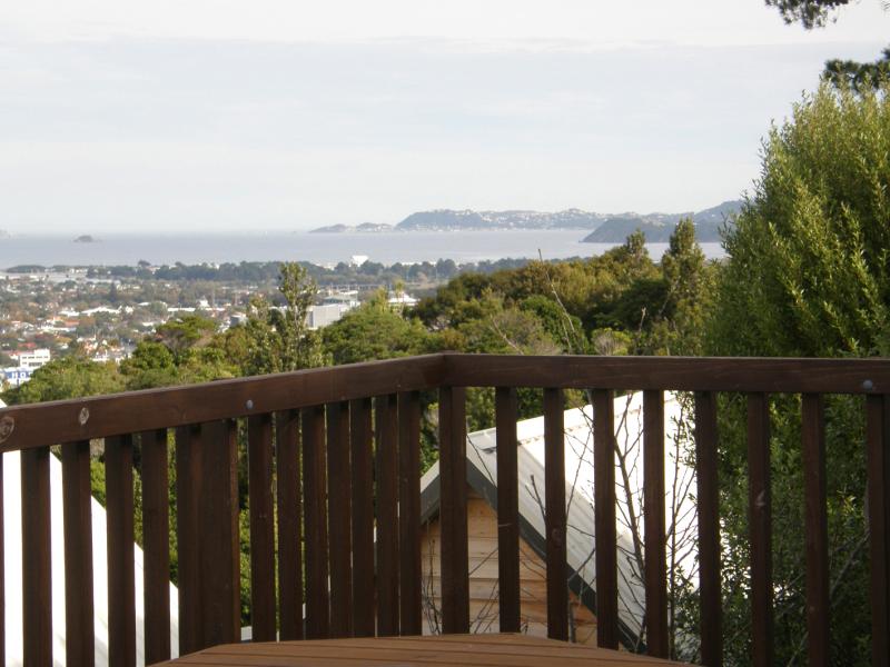 8 Fantail Grove, Belmont, Lower Hutt - Carousel 1