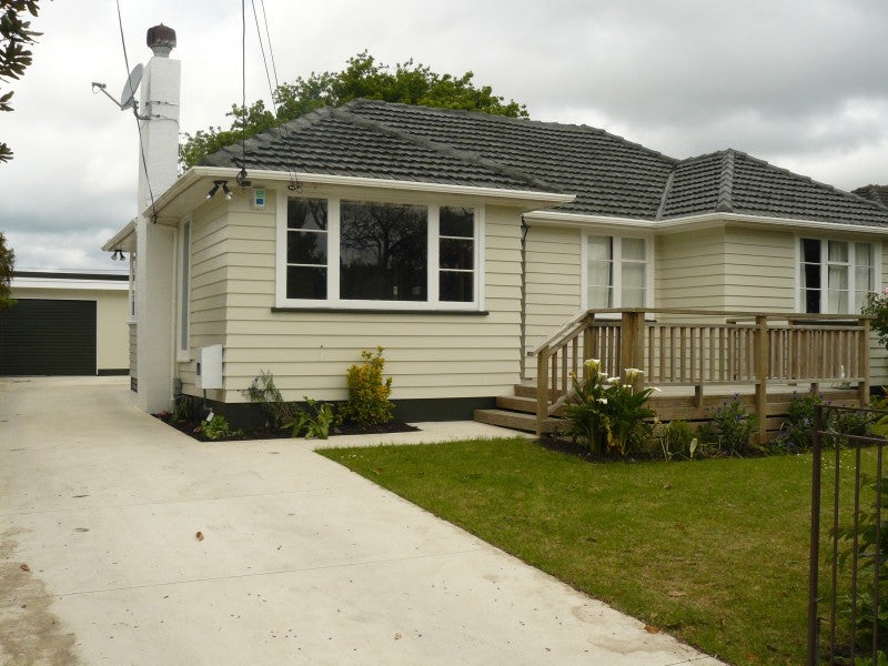 64 Routley Crescent, Elderslea, Upper Hutt - Carousel 2