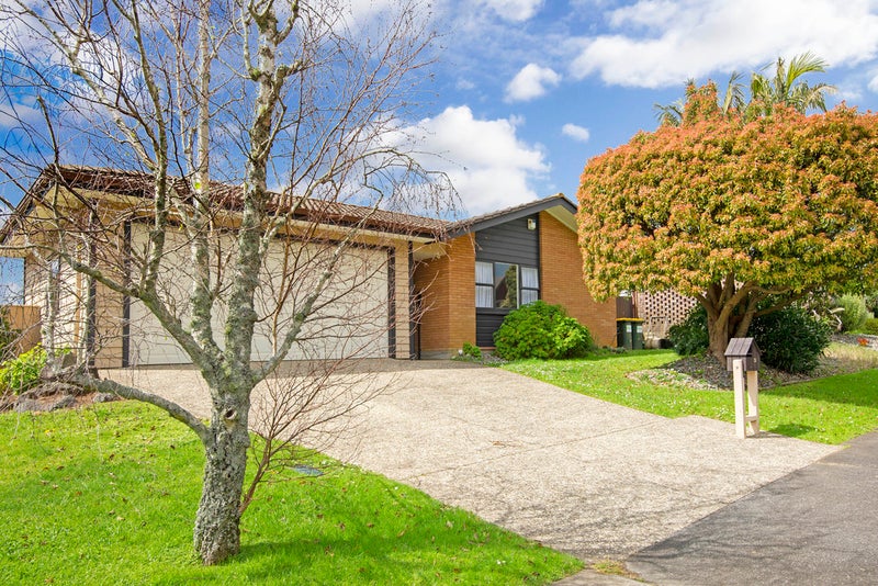 136 Bramley Drive, Farm Cove, Auckland - Carousel 2