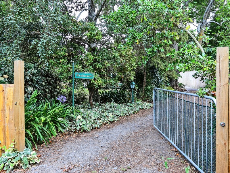 109 Frimley Avenue, Frimley, Hastings - Carousel 19