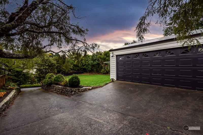 8 Foster Crescent, Belmont, Lower Hutt - Carousel 20