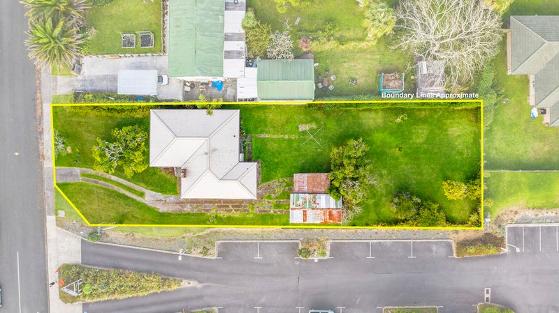 56 Tramway Road, Beach Haven, Auckland - Carousel 1