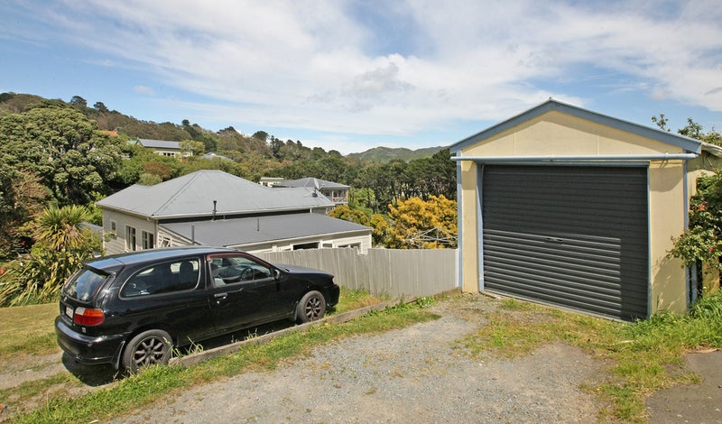 9 Caprera Street, Melrose, Wellington - Carousel 20