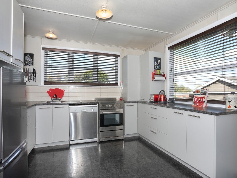 11 Hendersons Line, Marton, Marton - Carousel 2