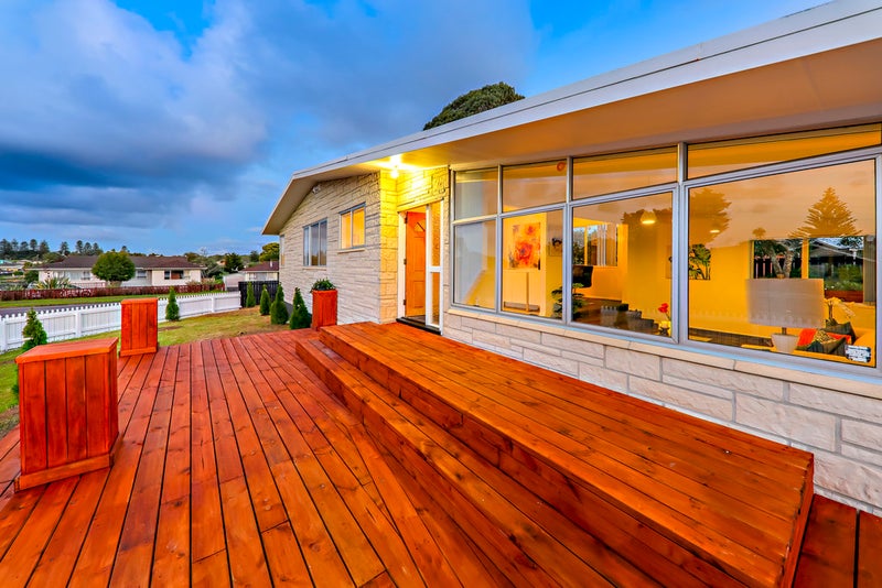 13 Damian Way, Weymouth, Auckland - Carousel 1