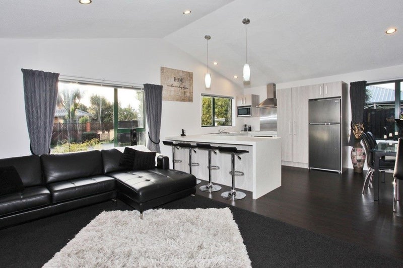2 Windward Lane, Bromley, Christchurch - Carousel 1