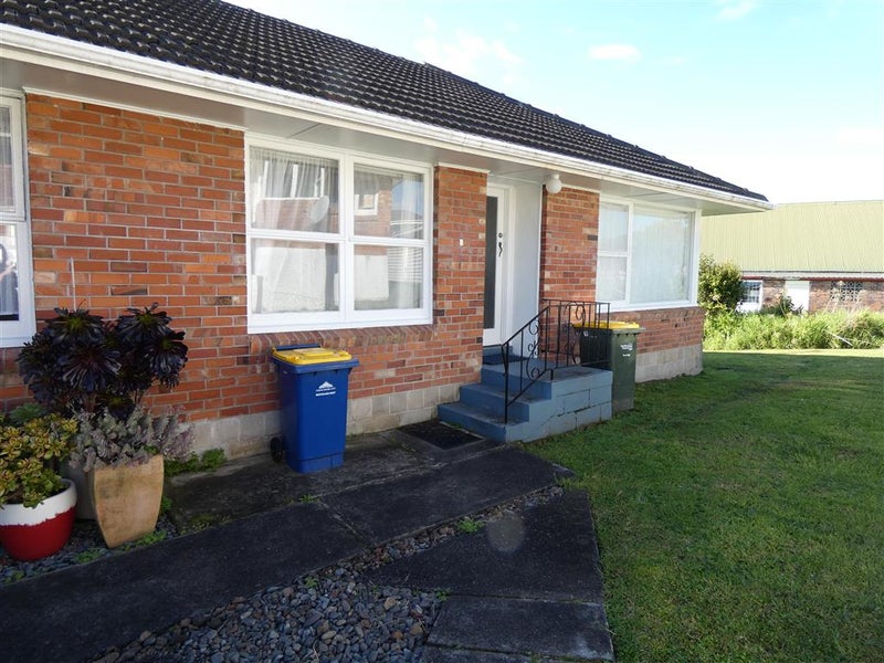 3/10 Liston Street, Northcote, Auckland - Carousel 1