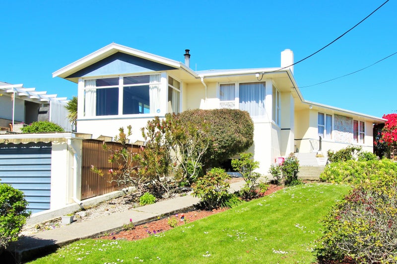 25 Arrow Crescent, Holmes Hill, Oamaru - Carousel 1