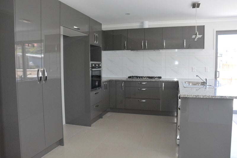 6 Garrett Drive, Whalers Gate, New Plymouth - Carousel 2