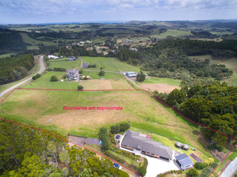 359 Muriwai Valley Road, Waimauku - Carousel 20