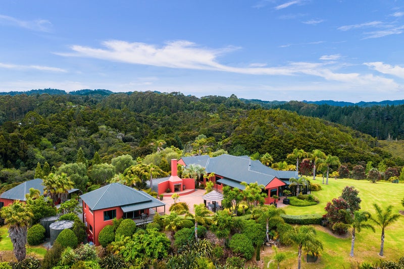 1542 Ngunguru Road, Whangarei - Carousel 1