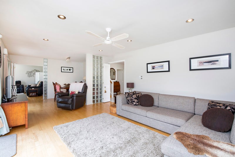 27 Bob Charles Drive, Golflands, Auckland - Carousel 2