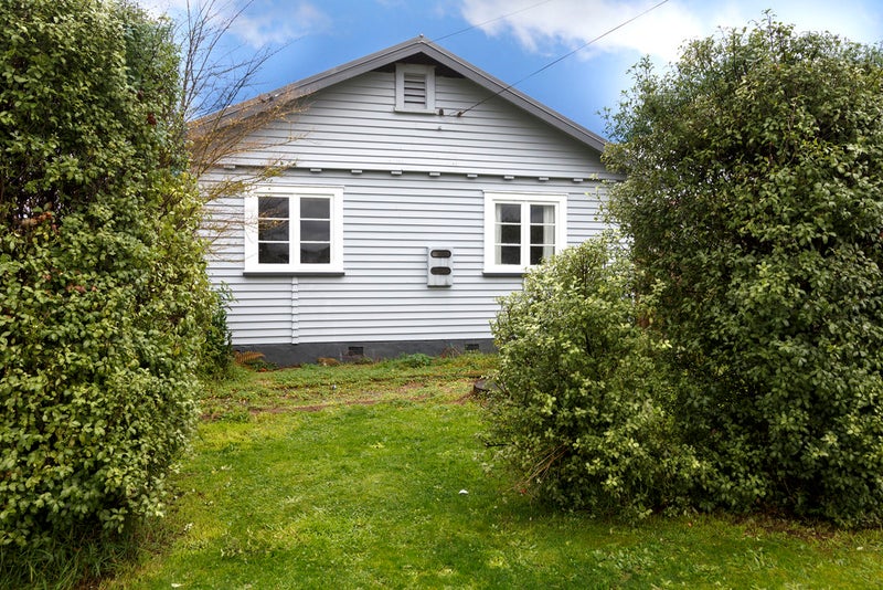 12 Isobel Street, Fairy Springs, Rotorua - Carousel 1