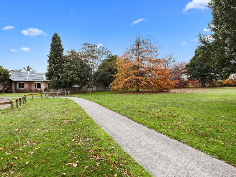 25 Farringdon Avenue, Rototuna North, Hamilton - Carousel 23