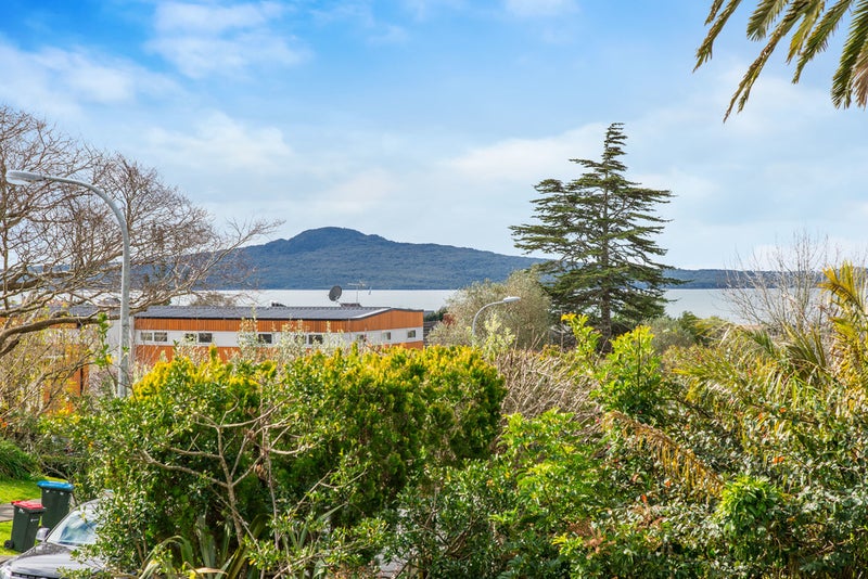 19A Sprott Road, Kohimarama, Auckland - Carousel 2