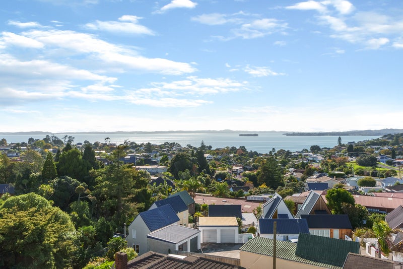 4B/12 Selwyn Road, Howick, Auckland - Carousel 1