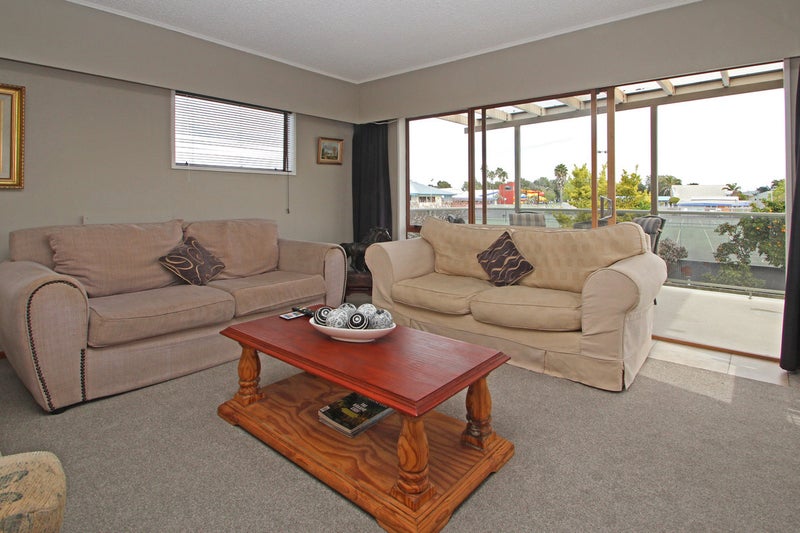 11 Gallipoli Road, Onekawa, Napier - Carousel 2