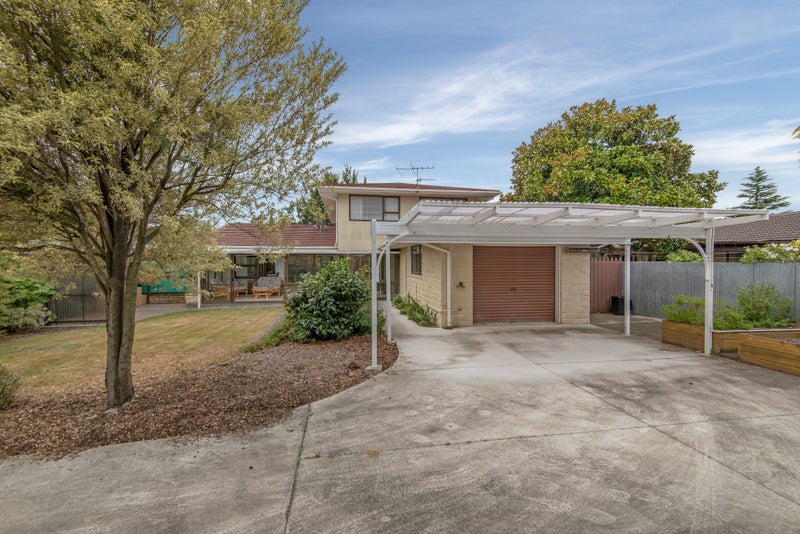 7 Crosdale Place, Burnside, Christchurch - Carousel 2