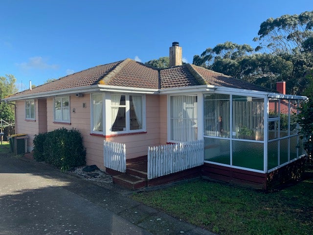 375 Warspite Avenue, Waitangirua, Porirua - Carousel 2