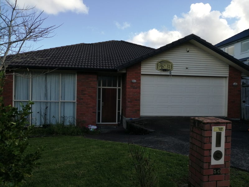 50 Rising Parade, Fairview Heights, Auckland - Carousel 1