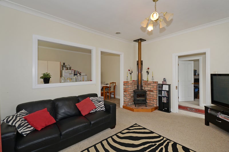 1 Roseveare Grove, Te Marua, Upper Hutt - Carousel 2