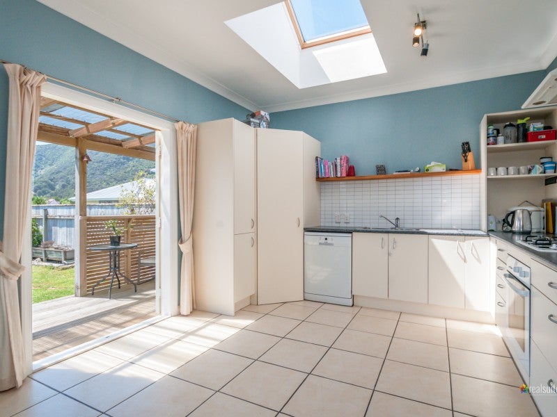 56 Bell Road, Waiwhetu, Lower Hutt - Carousel 2