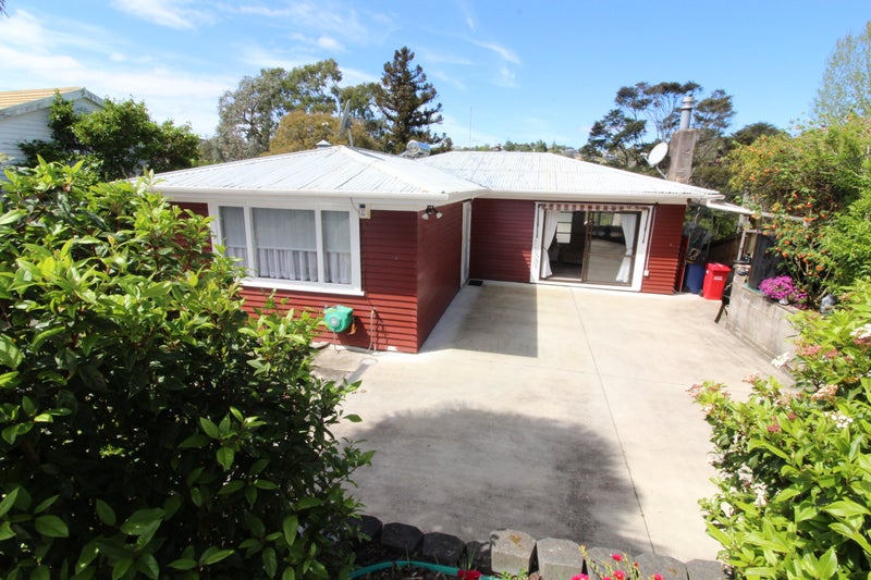 88 Glendale Road, Glen Eden, Auckland - Carousel 1