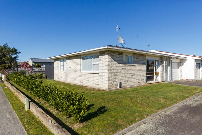 1/28 Wood Street, Takaro, Palmerston North - Carousel 2